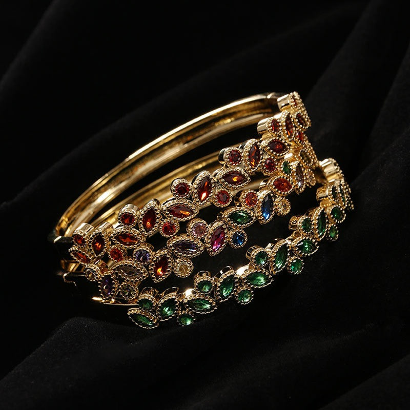 Zircon Leaf Bracelet