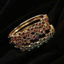 Zircon Leaf Bracelet