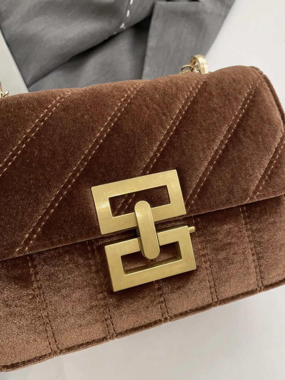 Chain Shoulder Bag