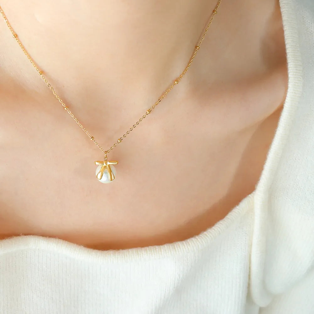 Bow & Bead Necklace