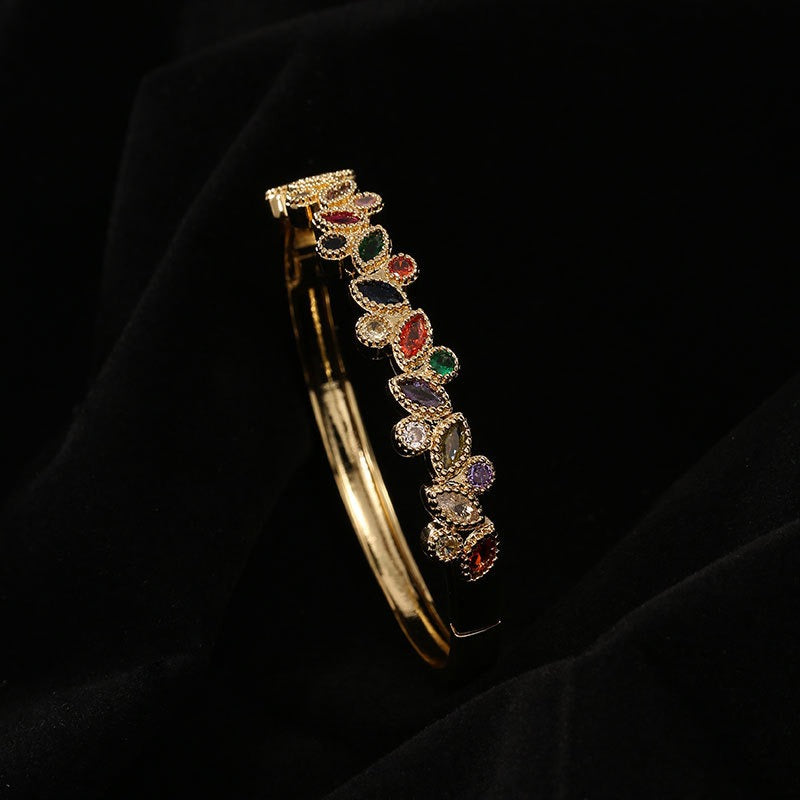 Zircon Leaf Bracelet